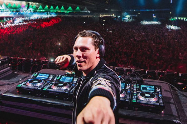 Club life  Tiesto -   